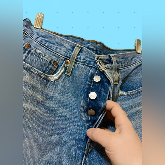 Levi’s distressed 501’s skinny/straight jeans size 30” waist w/ 27” inseam. - Picture 8 of 13